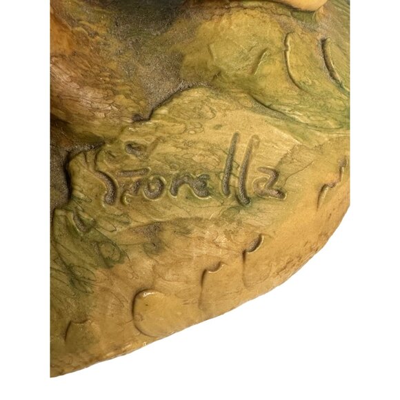 Vintage Capodimonte Style Figurine Boy With Baskets Hand Painted Made In Italy - Picture 5 of 6